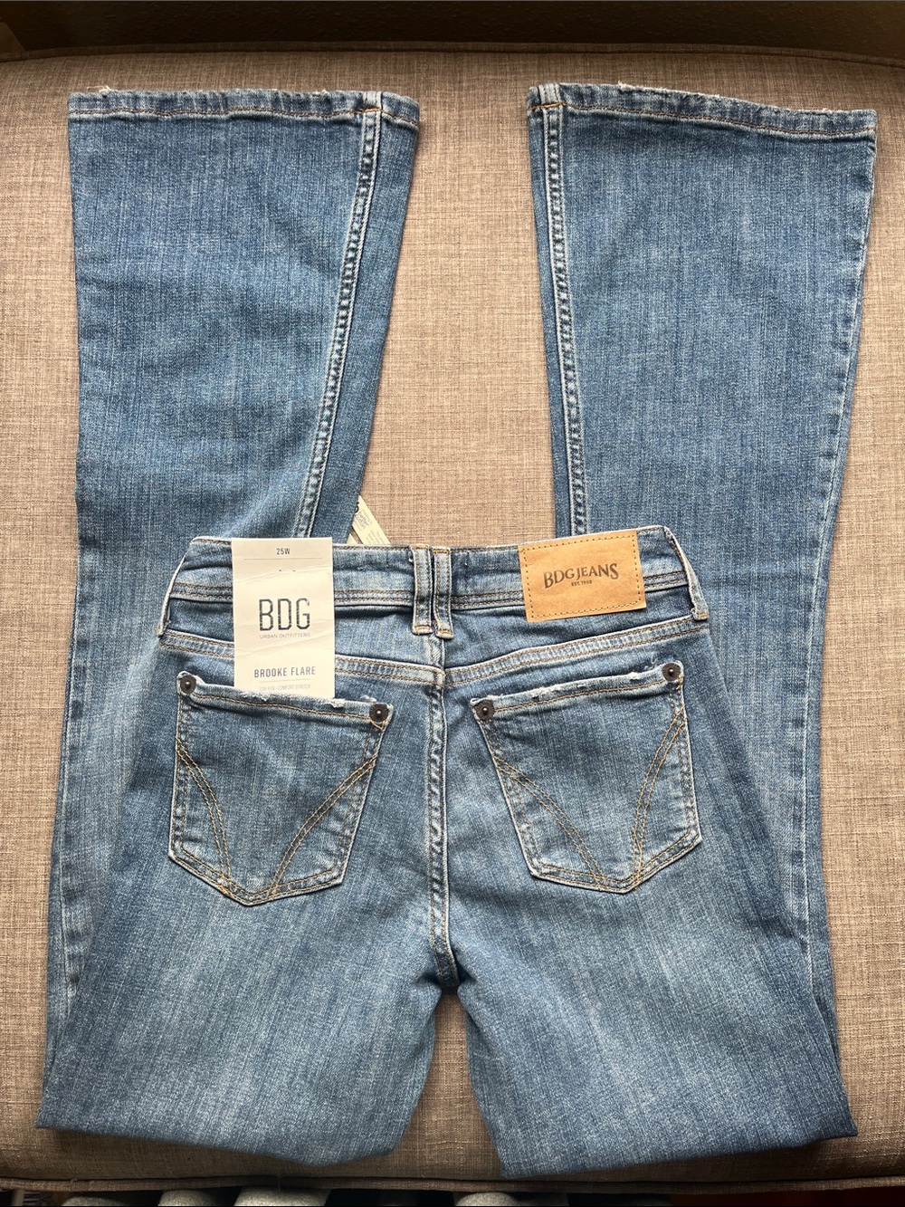 Urban Outfitters BDG Low-Rise Comfort Brooke Flare Bell Bottoms 25W - Picture 9 of 11